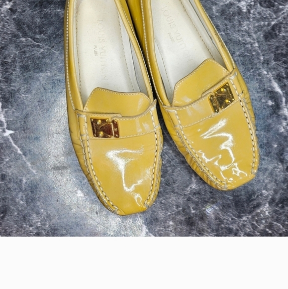 Lv yellow slip on woman shoes - Picture 7 of 8